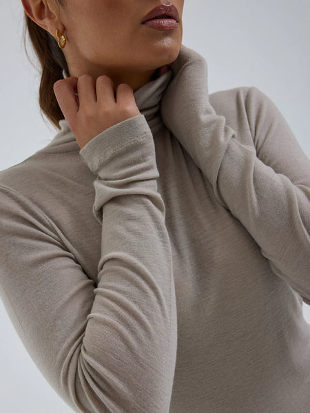 Lola basic wool roll neck, Beige