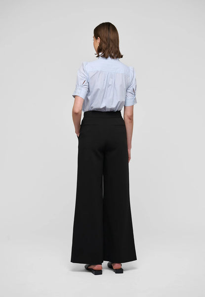 RobertaDea SS26 skjorte m/logo